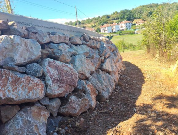 Las Regueras culmina el refuerzo de la carretera a Otura